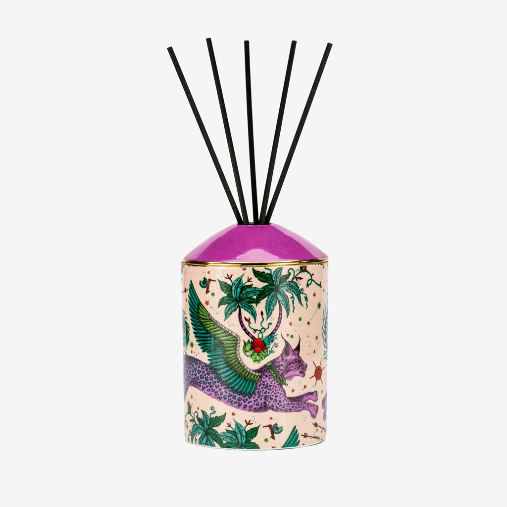 Emma J Shipley Lynx designed bone china vessel with real gold details. Created in collaboration with fragrance experts Bahoma in London. Tuberose & Gingerlily Woods scented oil. Bought to you by Chambers Design.