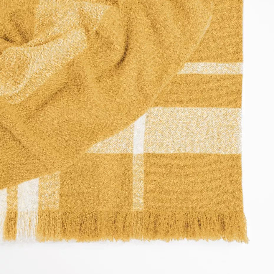 Weave spruce throw honey